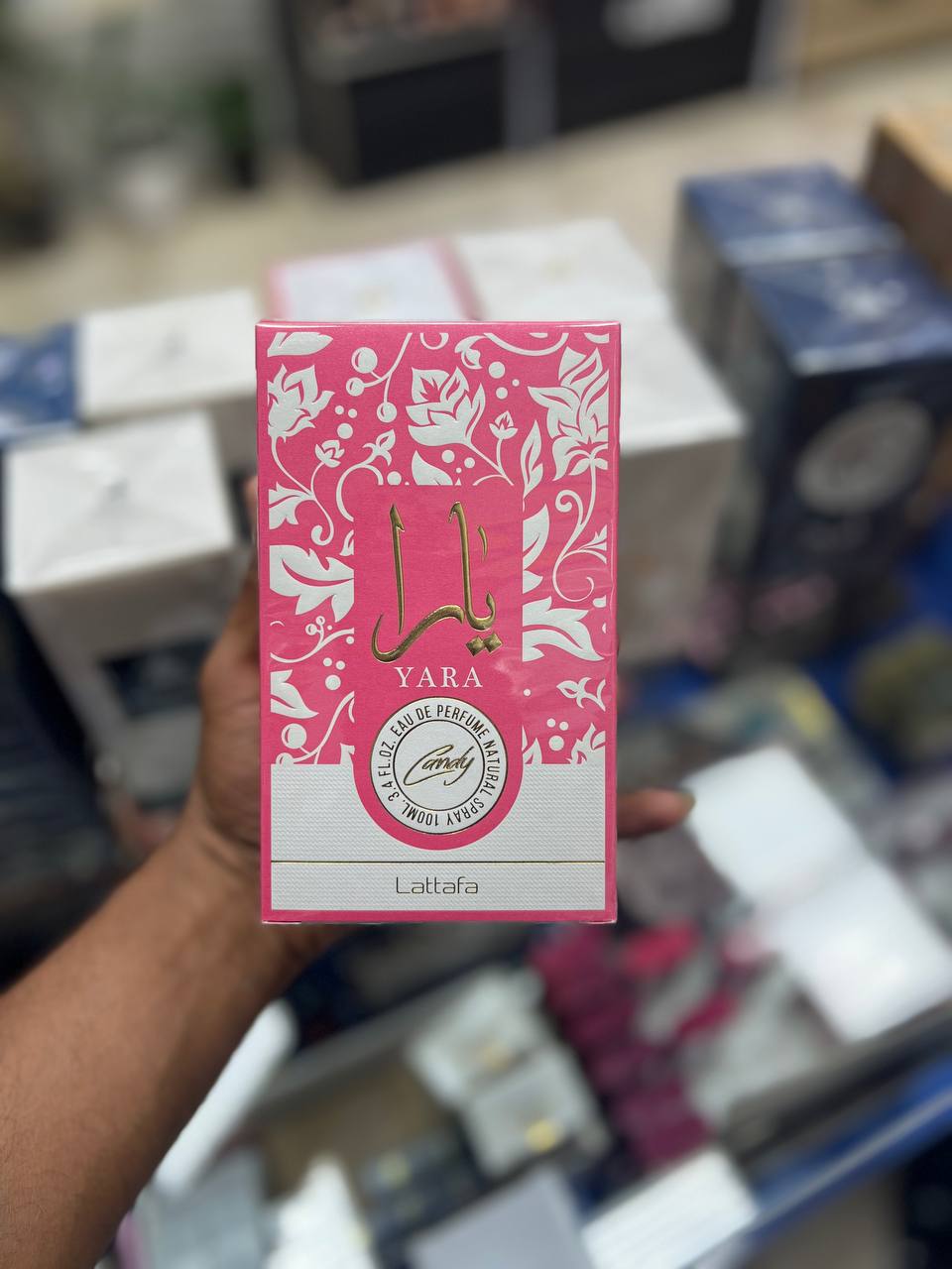 ادکلن یارا کندی